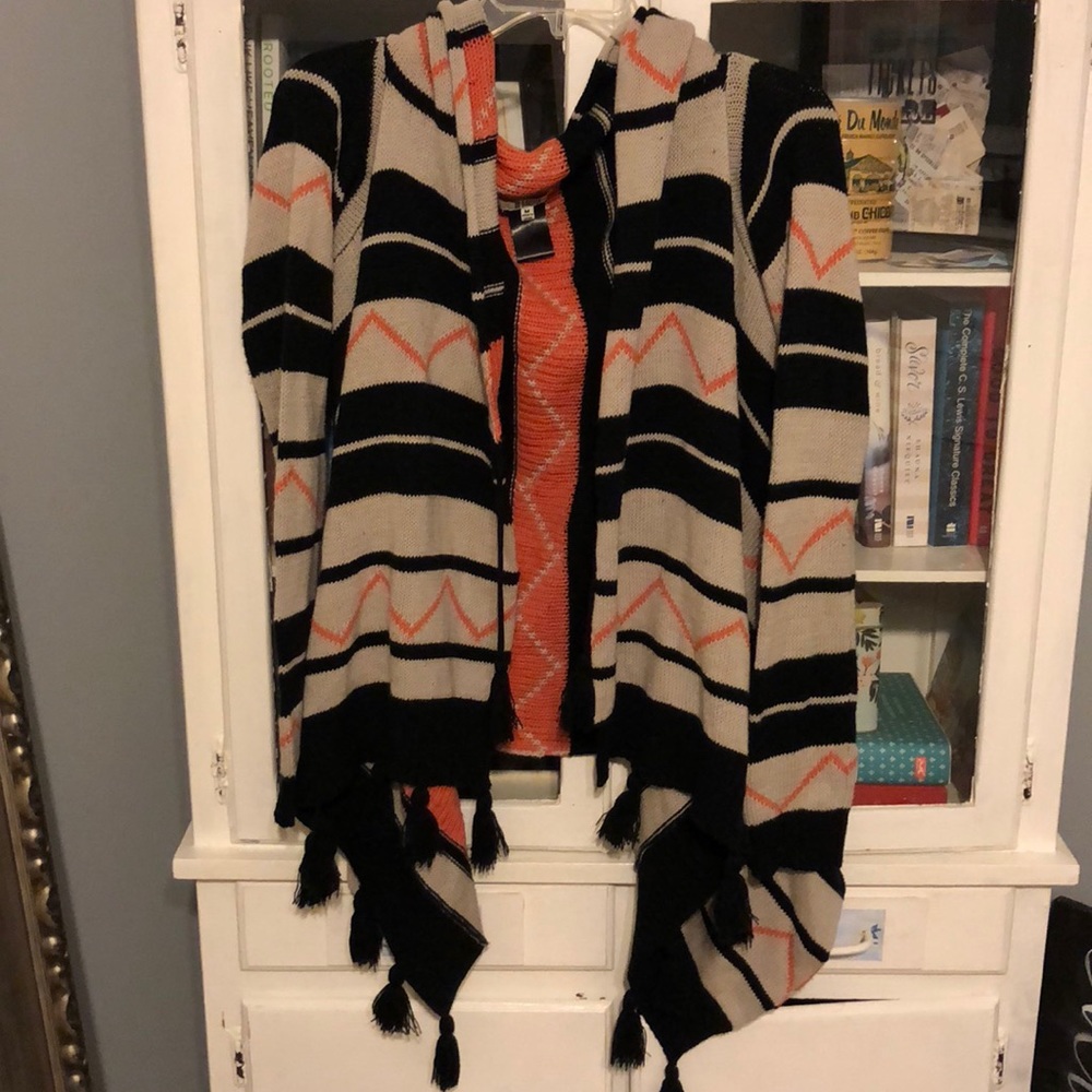 Tribal Sweater (Size M)